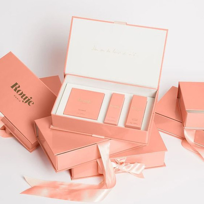 Van het de douaneembleem van luxe de kosmetische verpakkende dozen van de de huidzorg van het de etherische olieparfum verpakkende doos